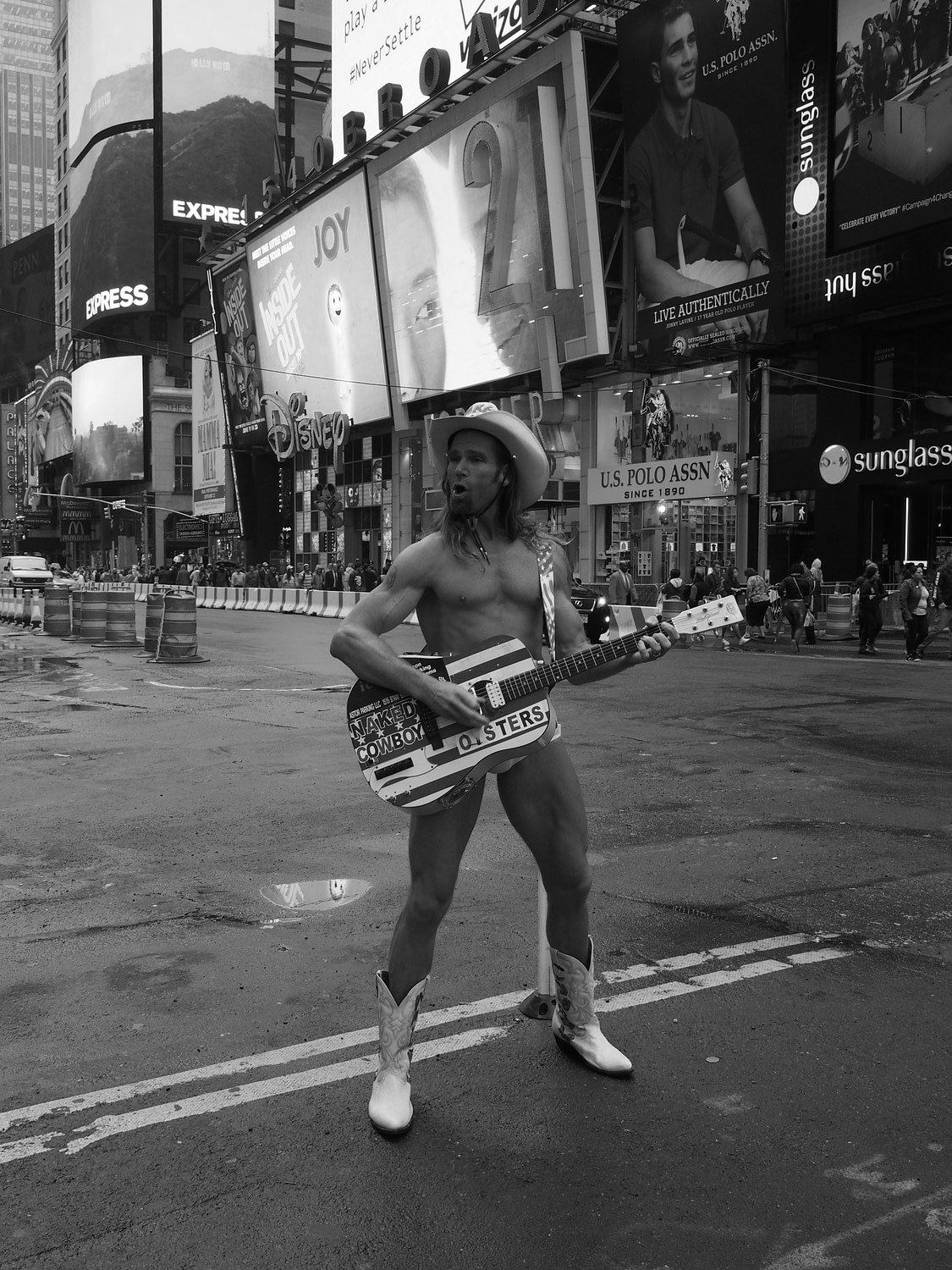 NYC´s Naked Cowboy Frank Herter NYC´s Naked Cowboy Frank Herter